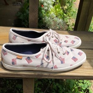 Keds sneakers size 9 off white with flags